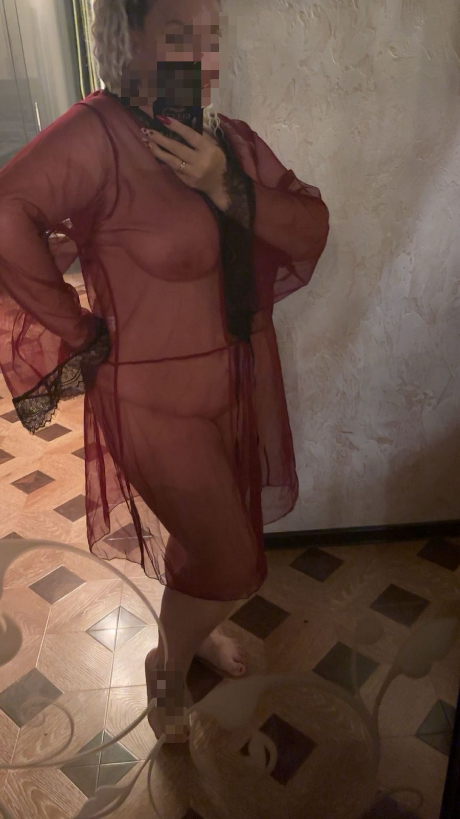 Шлюха Оляля 34 лет сделает нежно фистинг классика и примет у себя