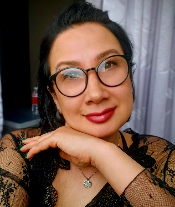 Проститутка ЛОЛА пушистая пися 47 лет сделает качественно окончание в рот и пригласит к себе