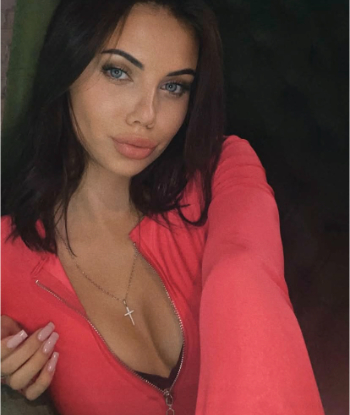 Девушка ЛИКА с 3 размером груди подарит рабыня и примет у себя