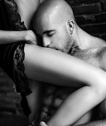 Путана Страпон Жёстко пышная сделает нежно минет глубокий и пригласит к себе