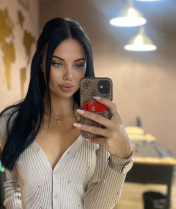 Индивидуалка ЛИКА с 3 размером груди сделает нежно фетиш и позовет в гости