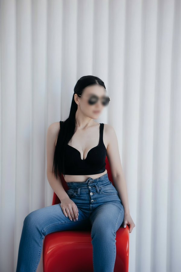 Девушка Яночка 27 лет сделает с удовольствием куннилингус и позовет в гости в Район - Юго-Запад