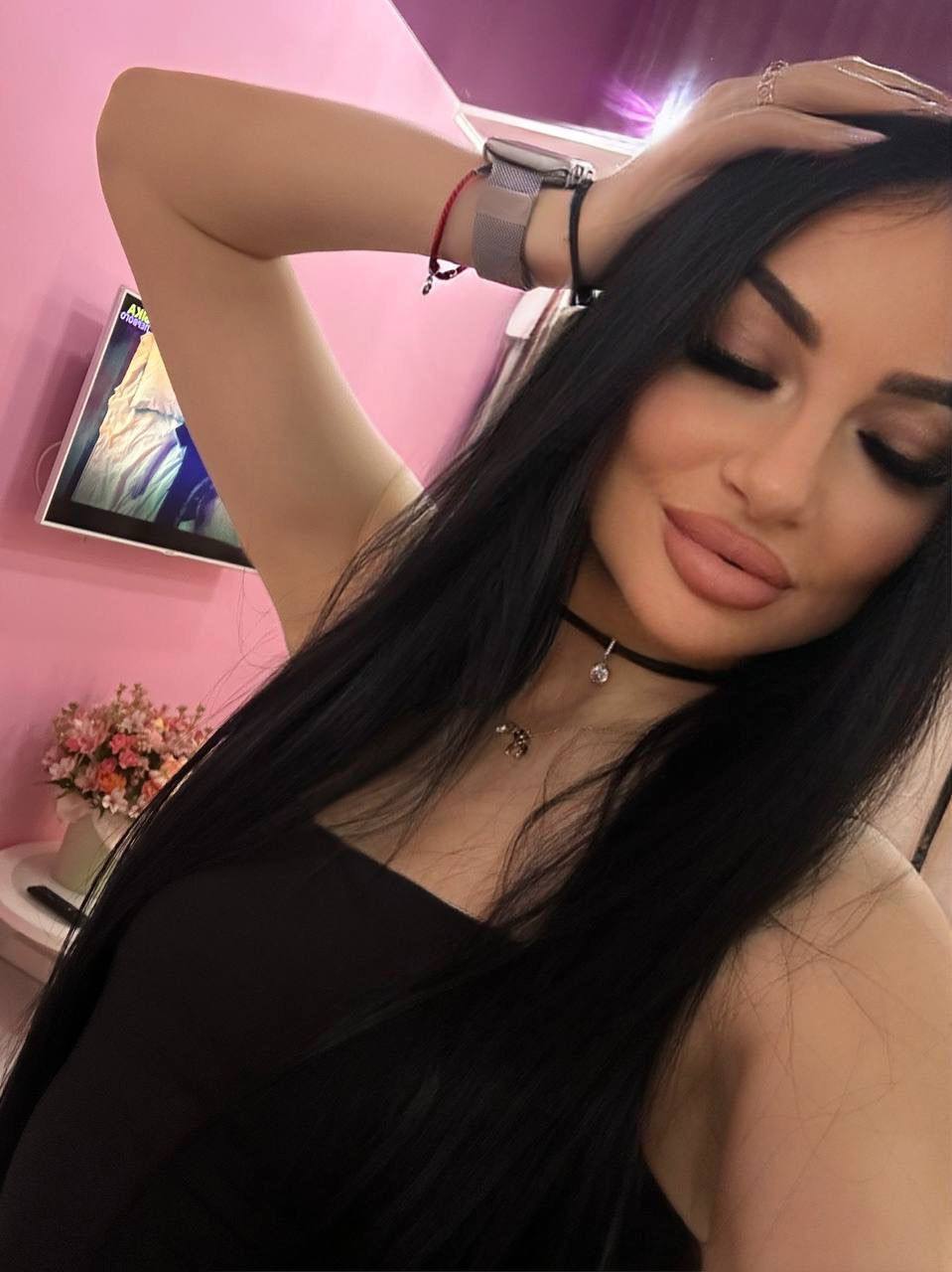 Эскорт ГЕЛЯ V I P стройная подарит куннилингус и пригласит к себе