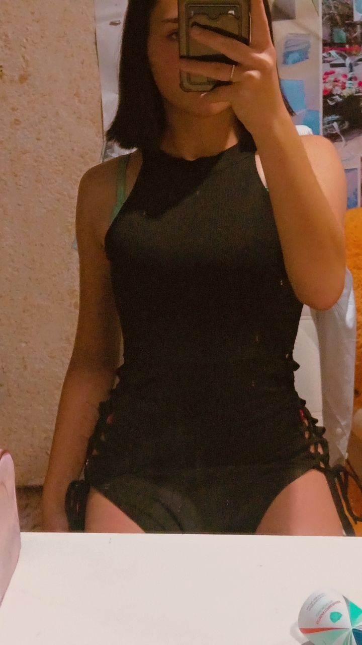 Индивидуалка Оксана стройная сделает с удовольствием куннилингус и примет у себя в Район - Юго-Запад