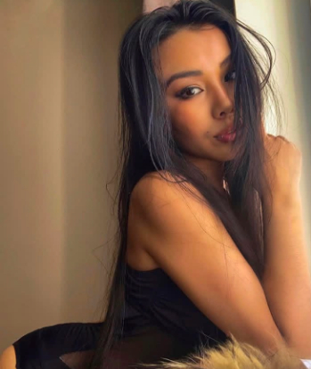 Девушка МАЙЯ с 2 размером груди подарит окончание на грудь и примет у себя