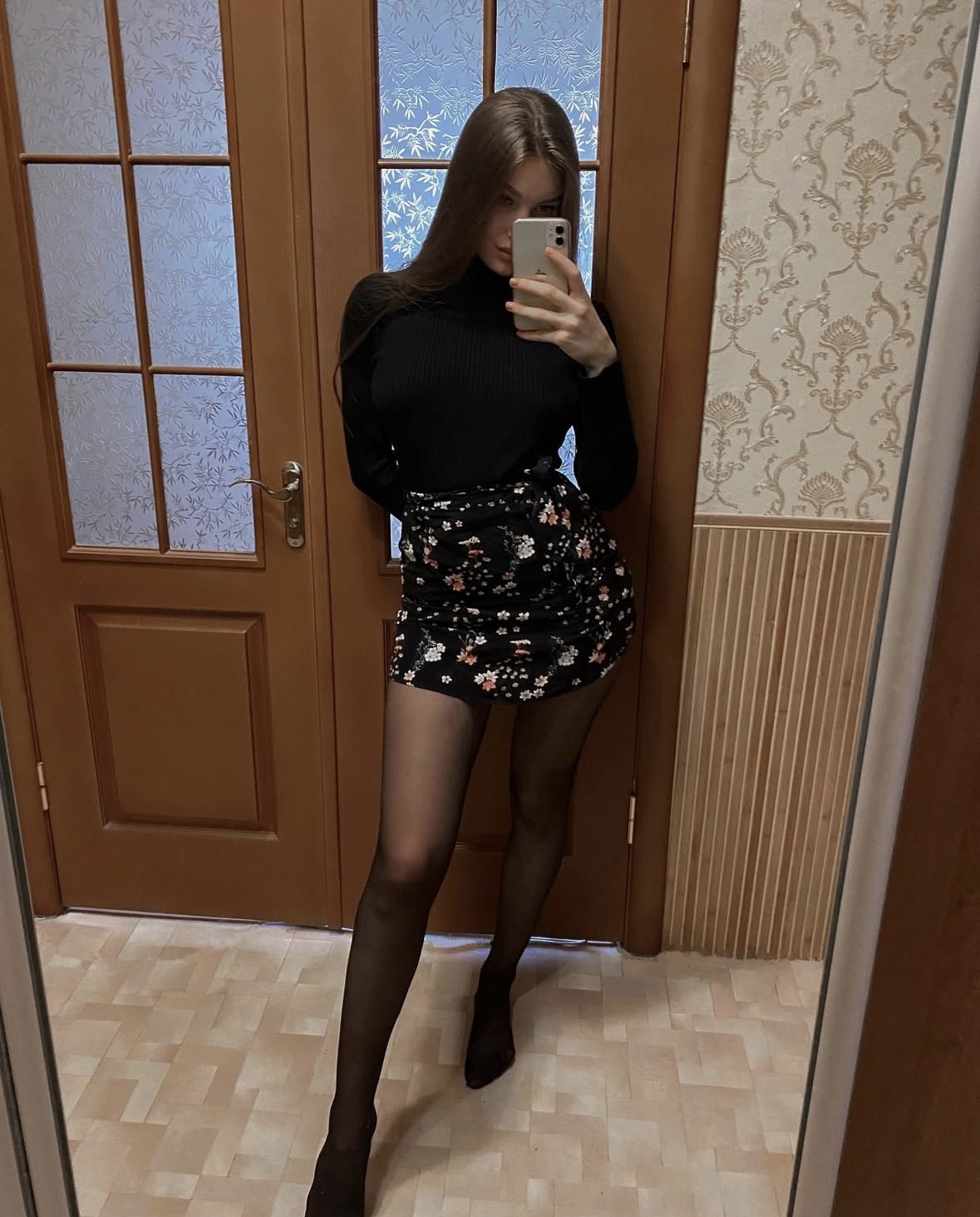 Русый Лена с 2 размером груди подарит анилингус и пригласит к себе