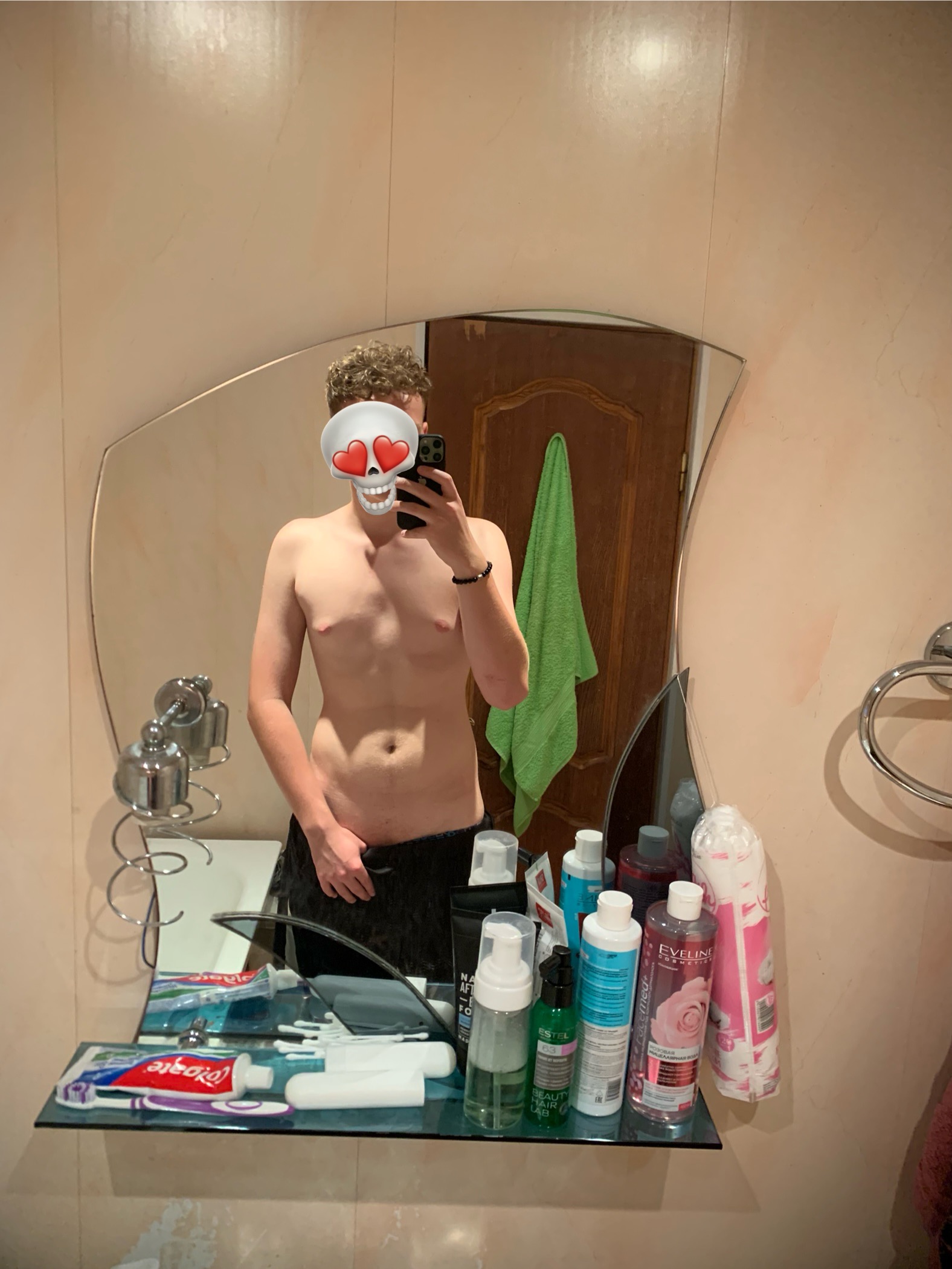 Девушка по вызову Матвей стройная сделает качественно минет в авто и пригласит к себе