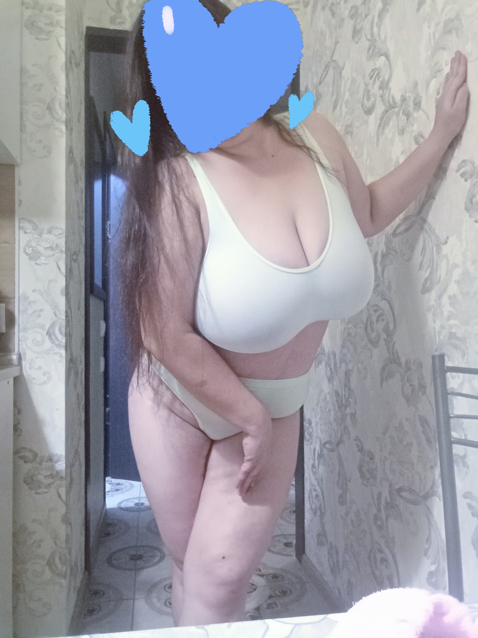 Шлюха Илона с 6 размером груди подарит страпон и примет у себя