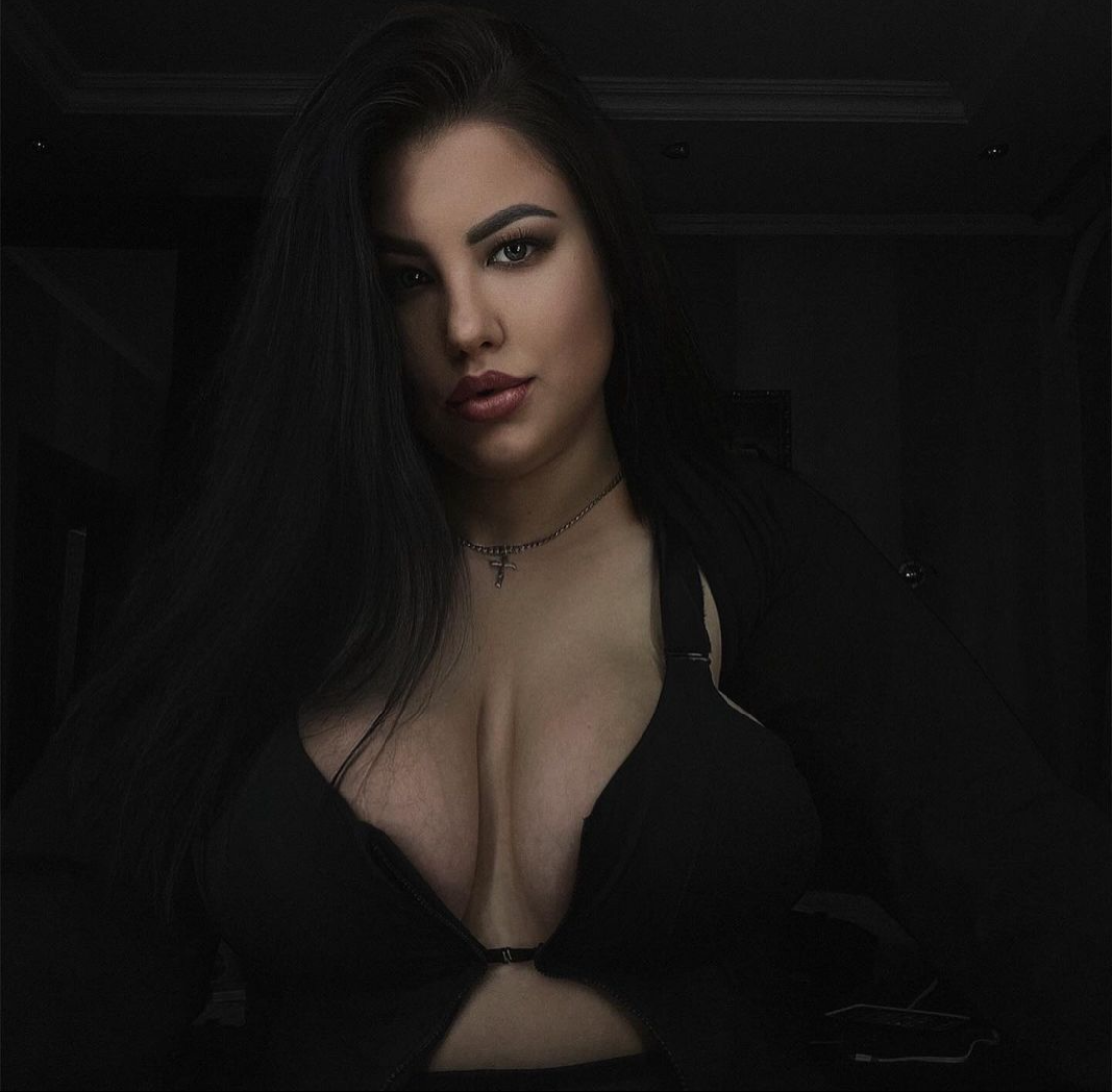 Массажистка ОЛЕНЬКА 21 лет сделает качественно классический секс и пригласит к себе