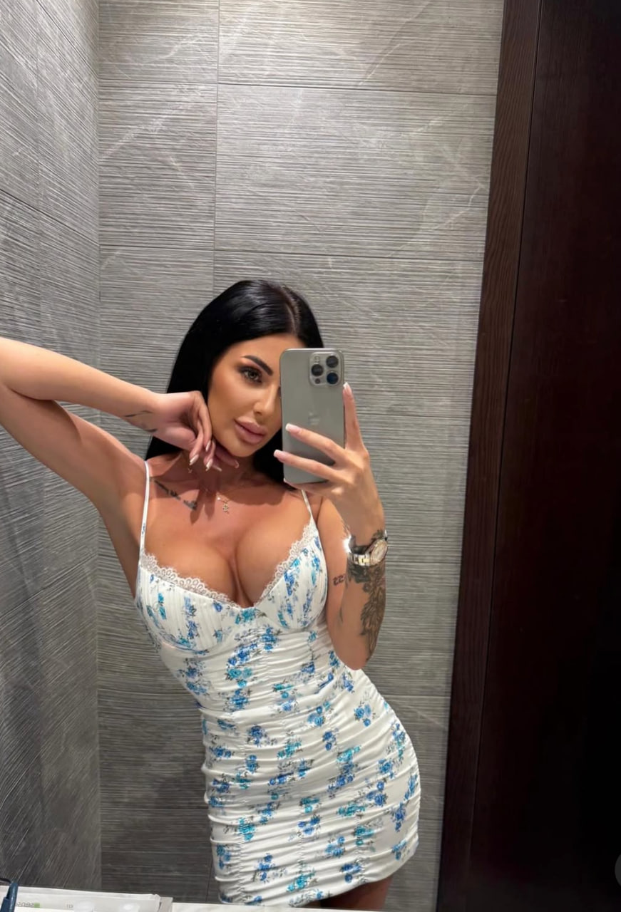 Девочка ГЕЛЯ V I P 25 лет подарит групповой секс и позовет в гости