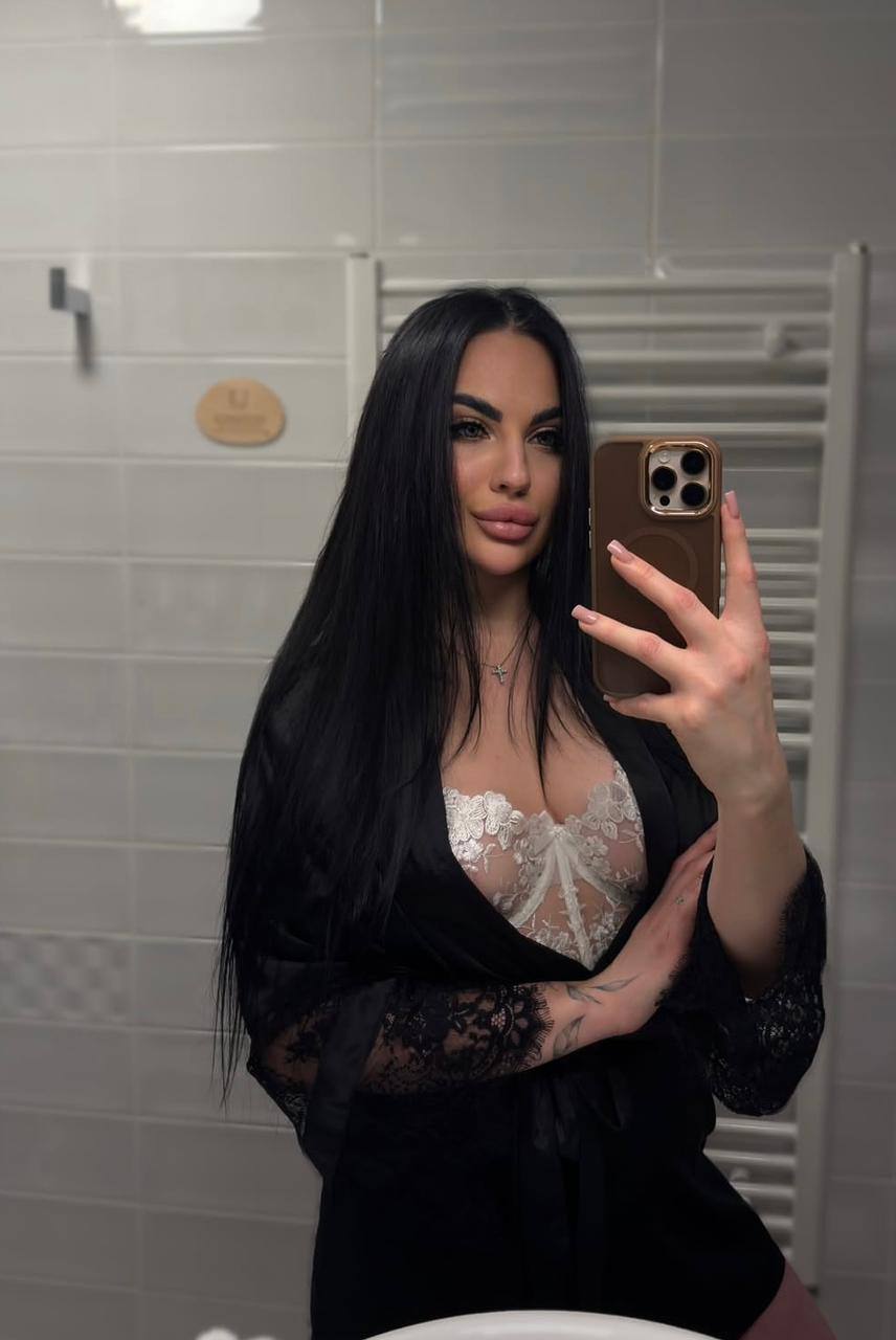 Девочка ИНГА 25 лет сделает нежно ролевые игры и примет у себя в Район - Центр