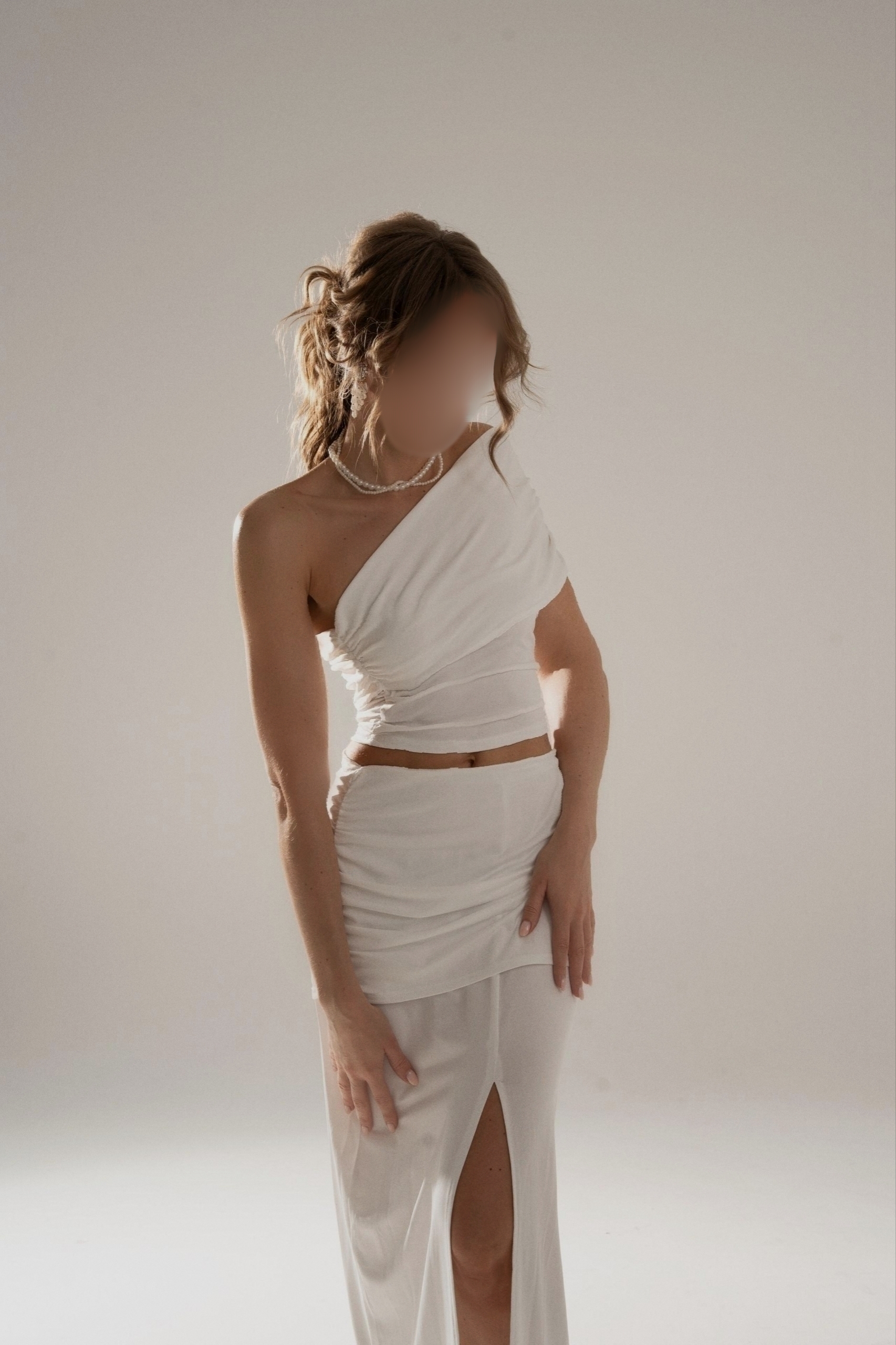 Шлюха София 26 лет исполнит пипшоу и примет у себя в Район - Юго-Запад